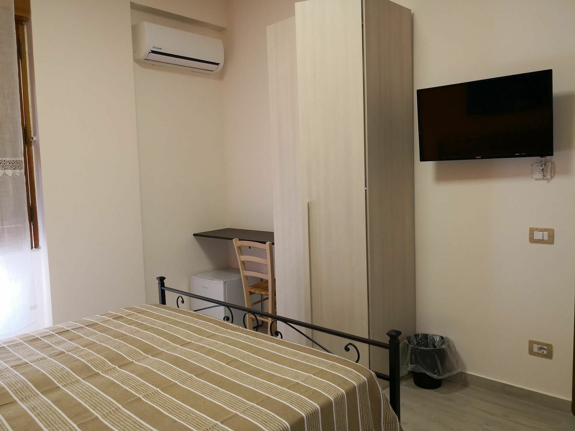 Fenesta Vascia Bed & Breakfast Naples Luaran gambar